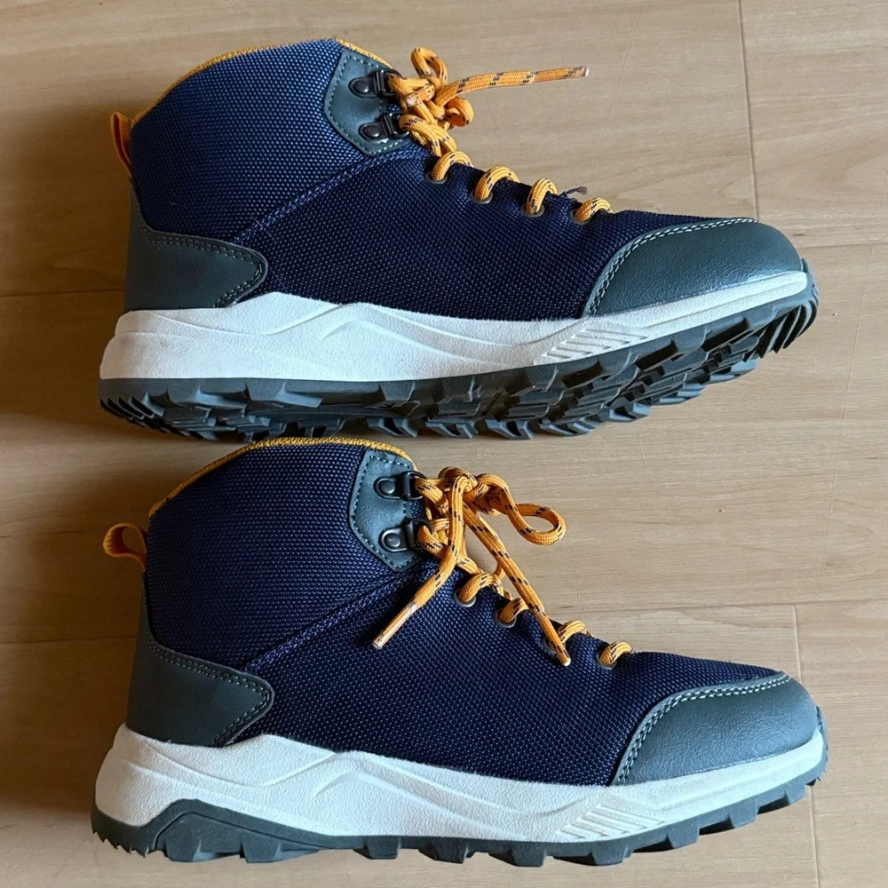 BIG BOY DAWSON LACE UP ALL IN MOTION WINTER BOOTS SIZE 4 NAVY ORANGE HIGH TOPS